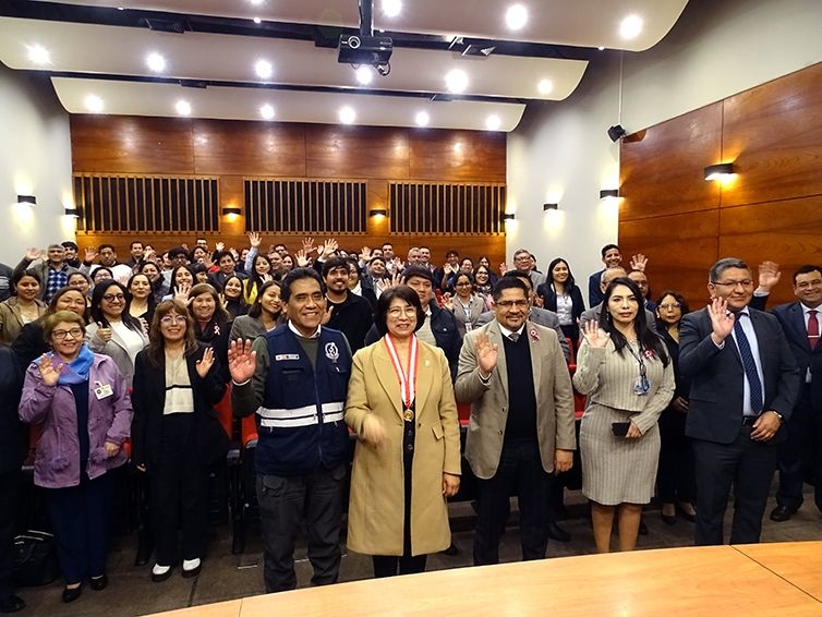 La Facultad de Ciencias Biológicas UNMSM capacita a profesionales del INS en vigilancia entomológica y bioinformática