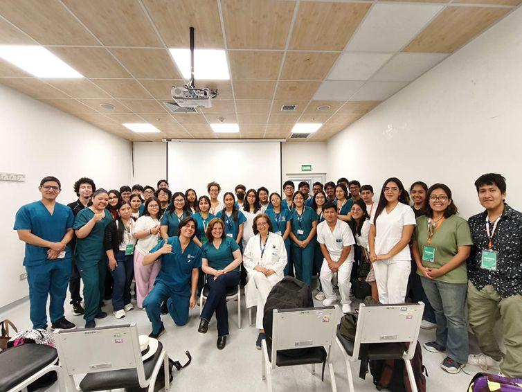 Estudiantes de la Facultad de Ciencias Biológicas participaron en conferencia de inducción para su desempeño en laboratorios del INEN